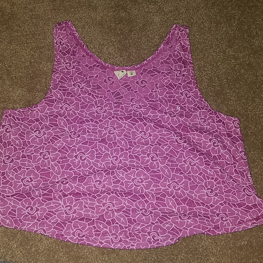 3/$15 NWT size m crop/tank top